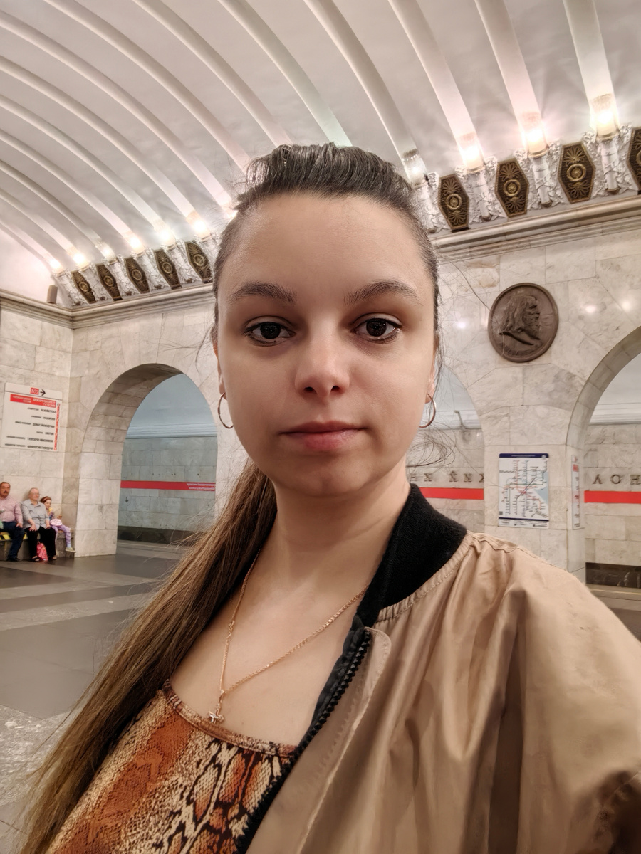 Привет👋 Моська, будто меня всю ночь мутузили) Станция Технологический институт. В простонародье "Техноложка".