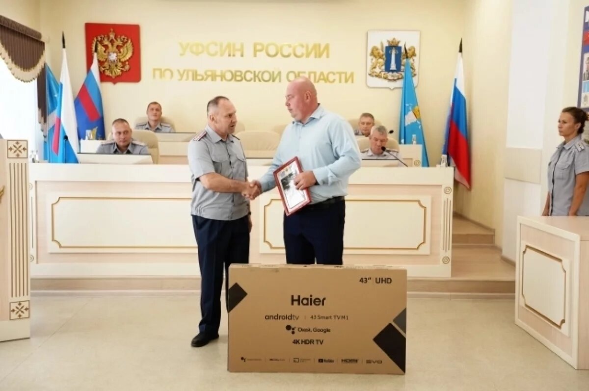    Начальника ИК-2 Дмитрия Терёхина проводили на заслуженный отдых