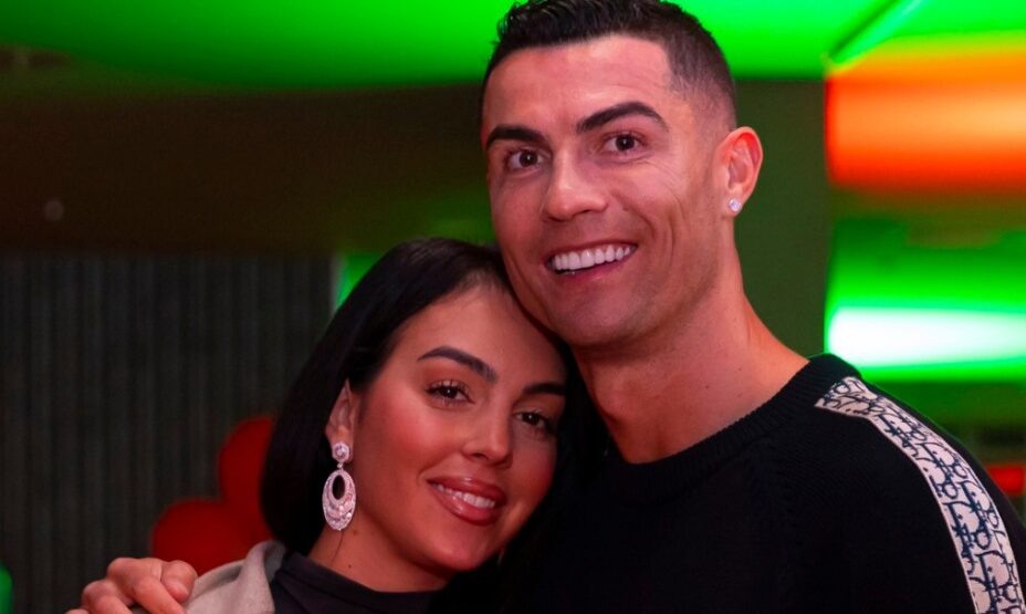 Роналду и Джорджину преследует волна хейта. Фото: Личная страница Криштиану Роналду в соцсетях