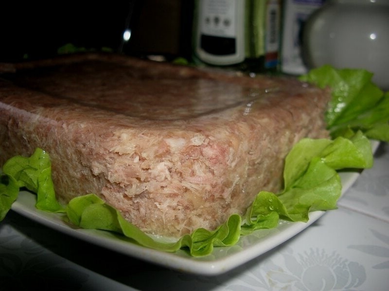 Чем грозит: от рвоты и диареи до летального исхода за считанные дни.
