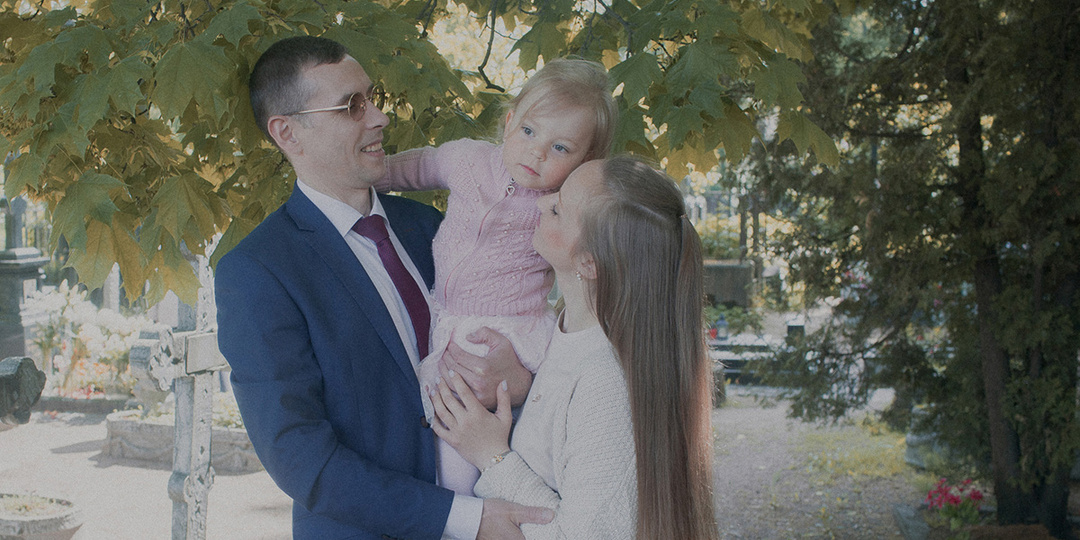 Смерть меня ничему не научила. Но с женой я познакомился на кладбище