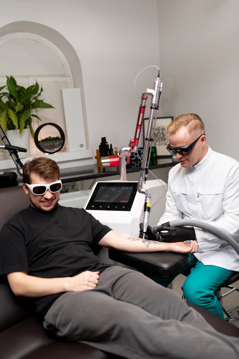 Фото: центр удаления татуировок «Дисциплина»