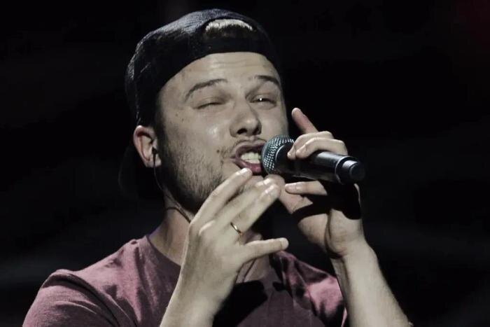 Макс Корж после бегства из России попал впросак. Фото © ТАСС / Сергей Бобылев