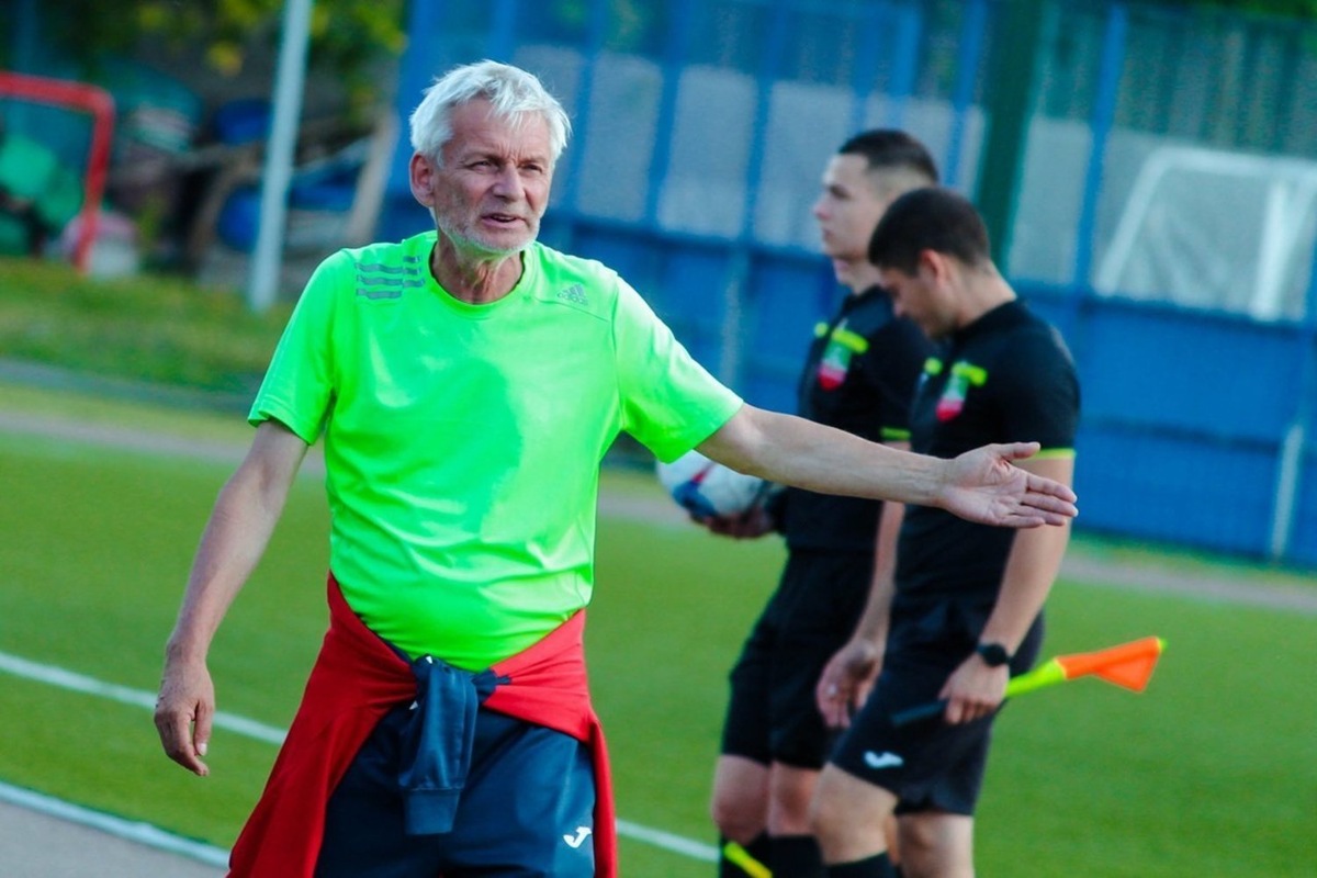    Наставник стрелков Олег Миронов. предоставлено федерацией футбола Татарстана