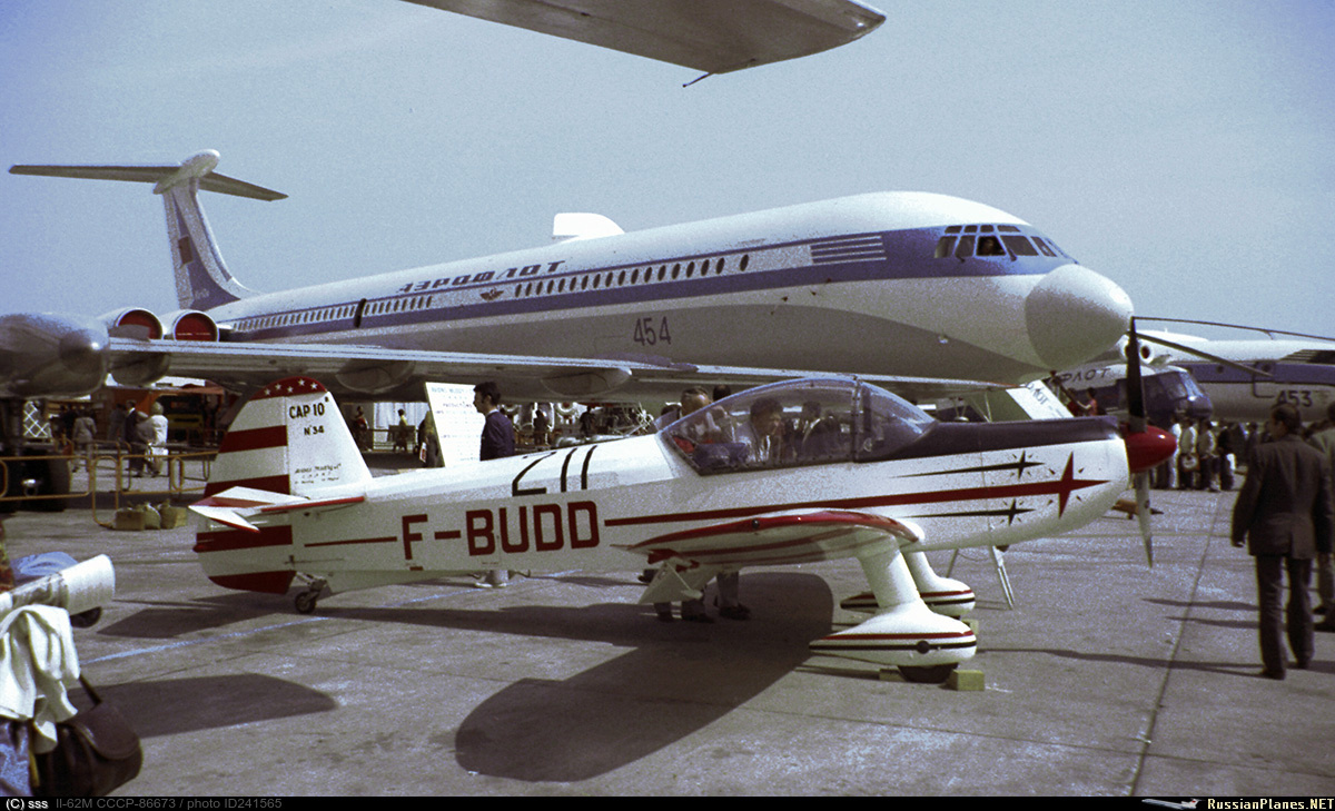 Ил-62 в Ле-Бурже. Источник: https://russianplanes.net/id241565