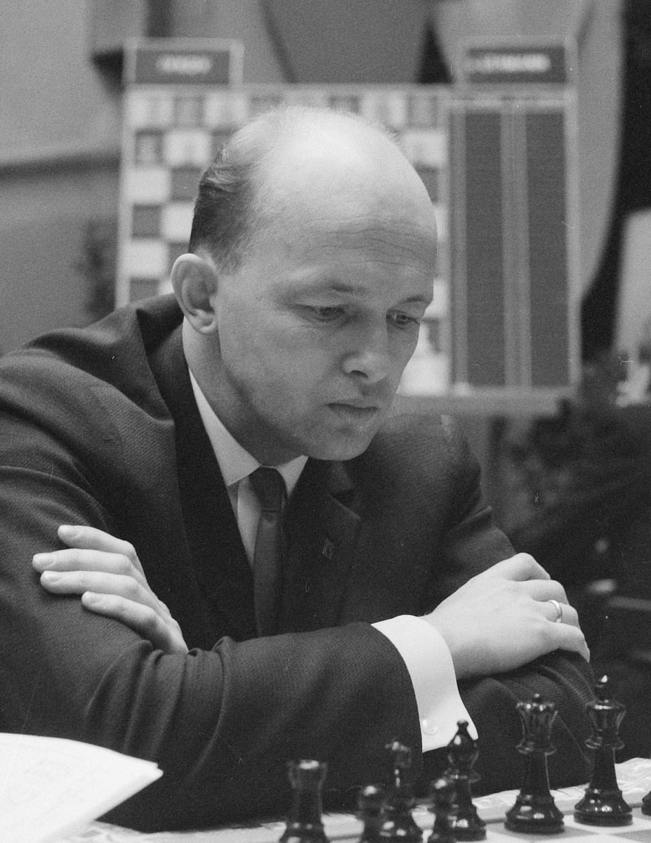 Савелий Тартаковер 