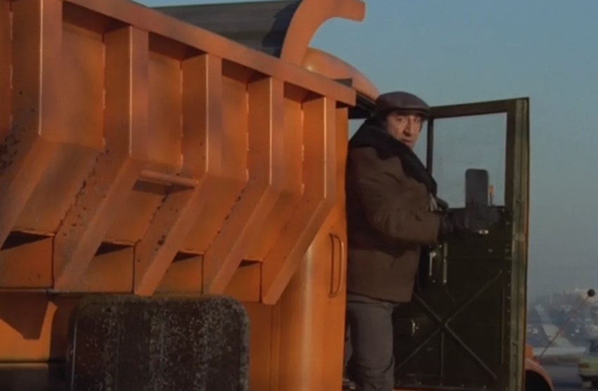 Кадр с КрАЗ-256 из фильма "Мимино"