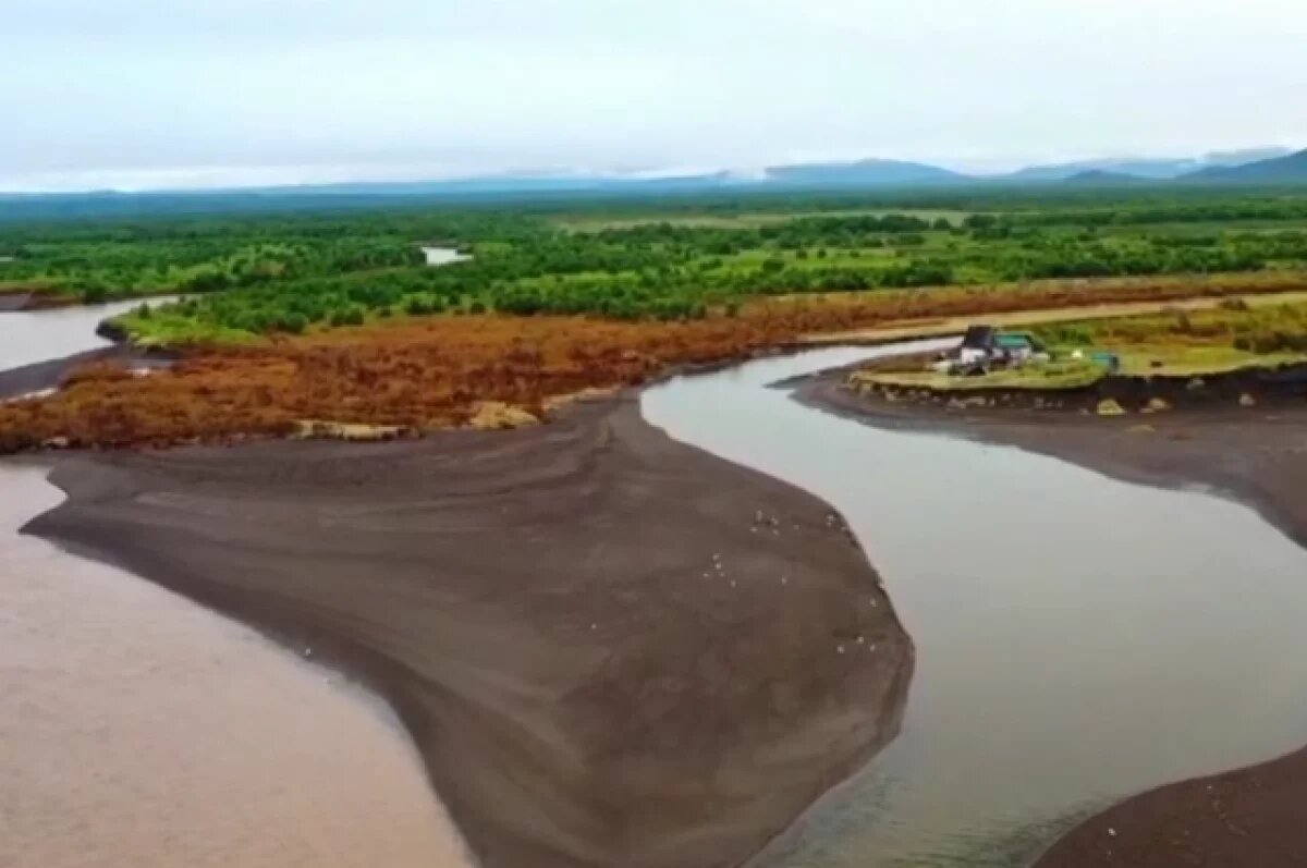    Видео с последствиями 5-метрового цунами на Камчатке опубликовал министр ЧС