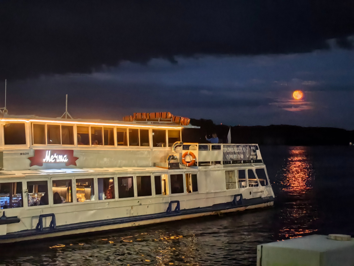 Наш теплоход