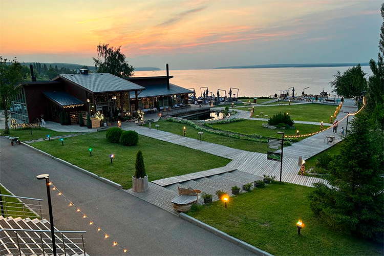    Уголовное дело о сползаюзщем в Волгу экоотеле «The Камский» бизнесмена Андрея Закамского с подачи главы СКР по Татарстану Валерия Липского и прокурора РТ Альберта Суяргулова близится к развязке.   
Фото: «БИЗНЕС Online»