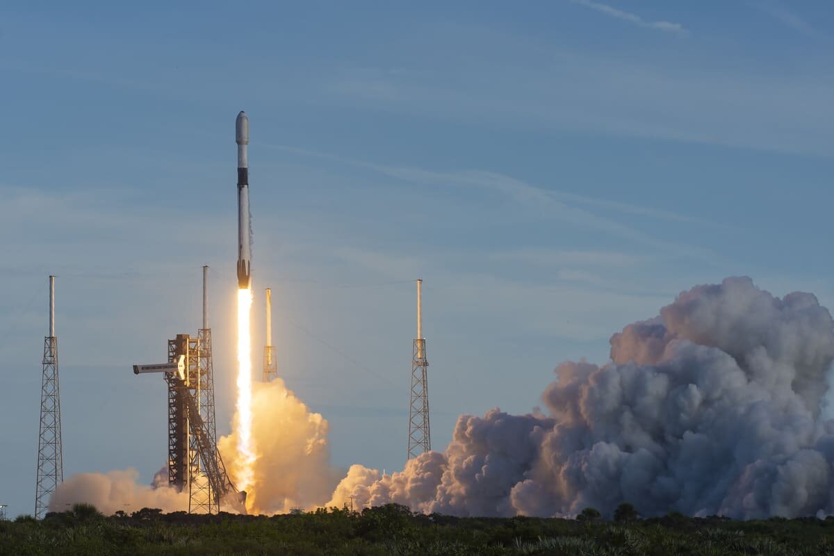    Запуск Falcon 9 со спутниками для проекта Kuiper 11 августа 2025 года / © SpaceX