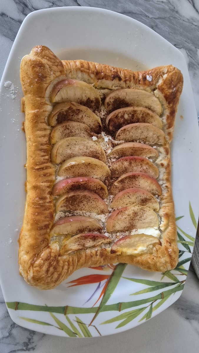 Сейчас дочь радует меня выпечкой