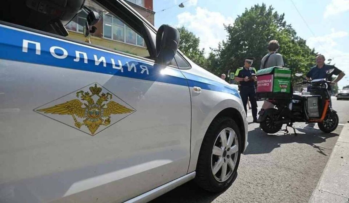     Проверка курьеров. Источник: kp.ru Автор фото: Алексей Булатов