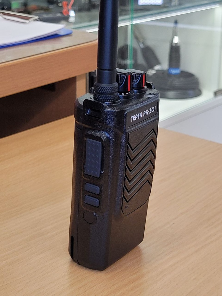 16 канальная радиостанция с мощностью 10 Вт