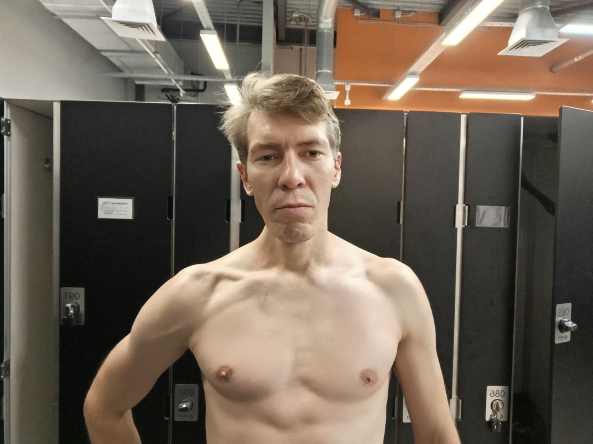 Обнимаюсь со штангой, а мог бы с тобой...