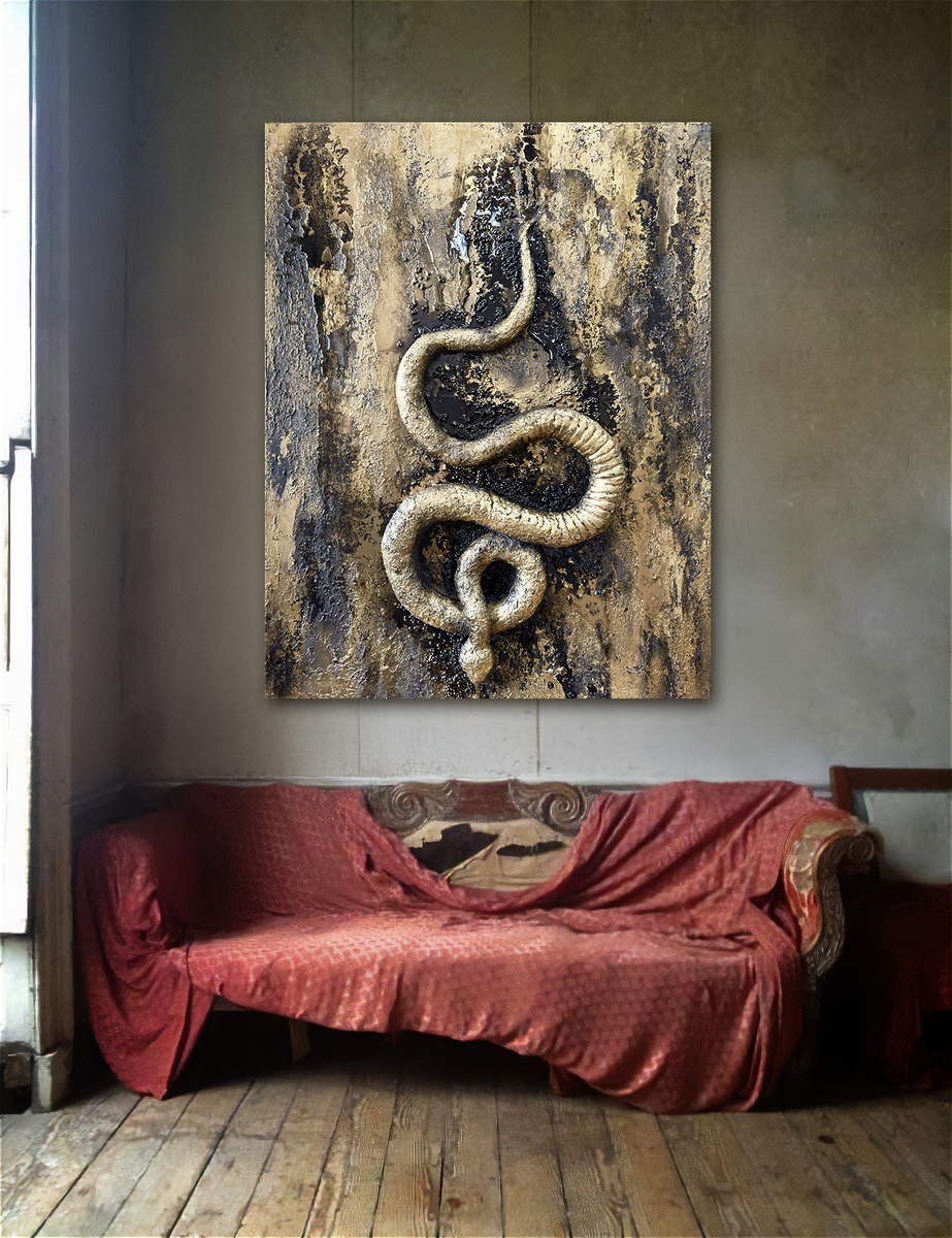 Арт-объект золотой в интерьере