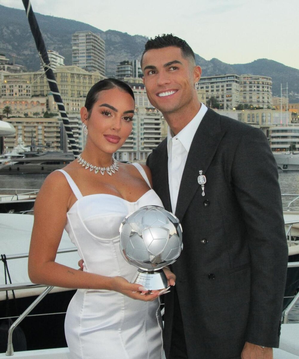 Джорджина Родригес и Криштиану Роналду
