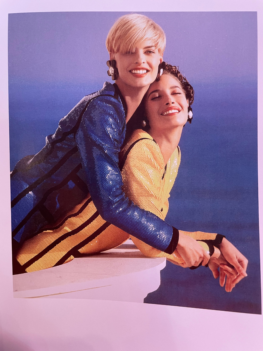 Это из книги Шанель, но они мне особо понравились своей легкостью! Поэтому пусть это будет как образ и сочетание Ветхого и Нового Завета в новой ясности, легкости и наконец-то понятном Коде! 