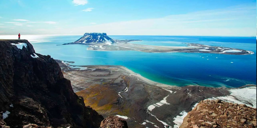 ВЫСОЧАЙШЕ ПОВЕЛЕВАЕМ