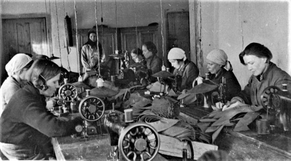 Московская артель сапожников (30-е годы)