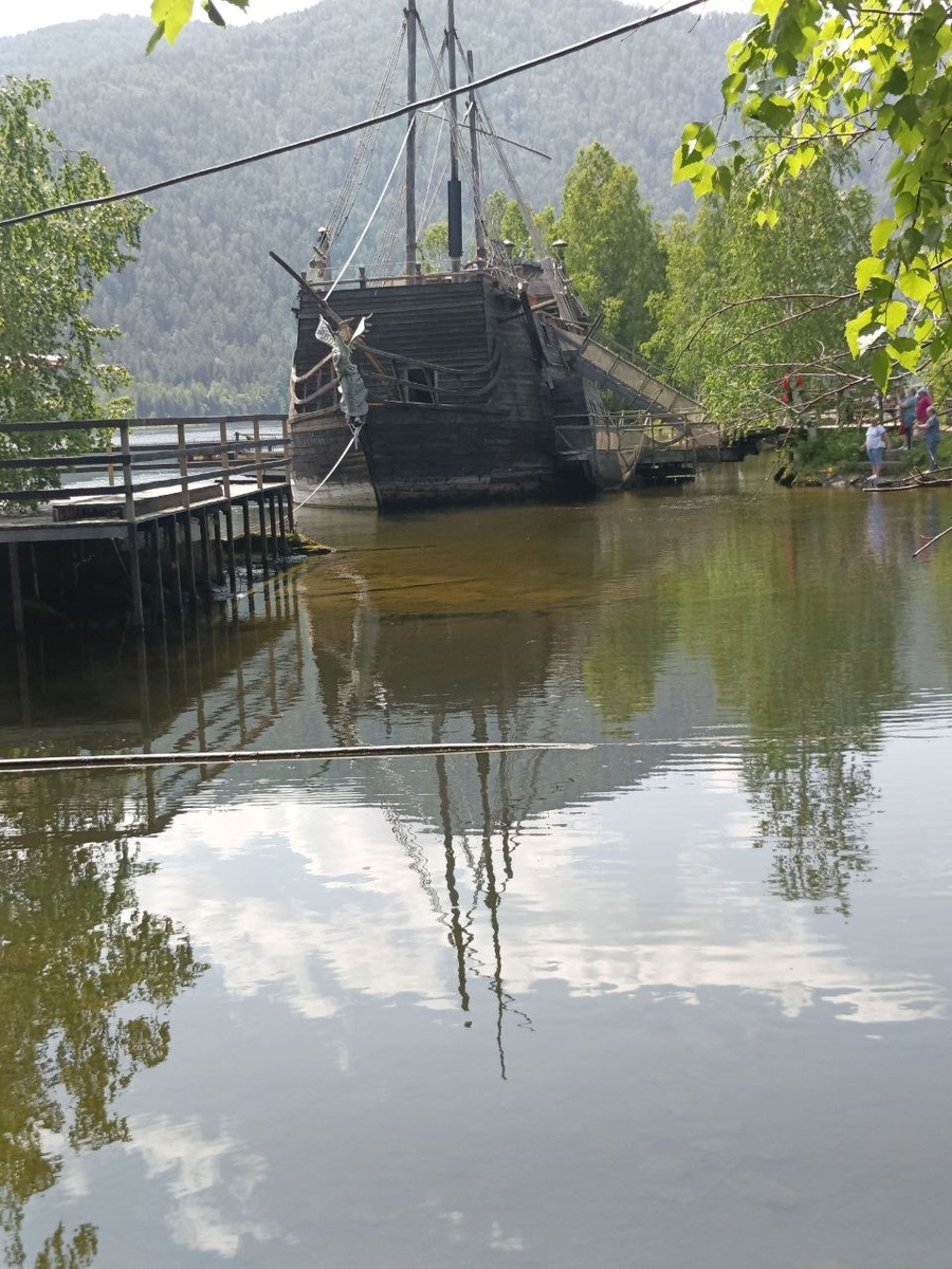 Есть такой парк отдыха в Черемушках, город Саяногорск, Хакасия.