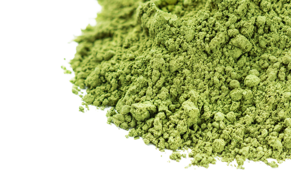 Курение насвая: что происходит с телом после одной баночки (источник изображения: freepik.com)