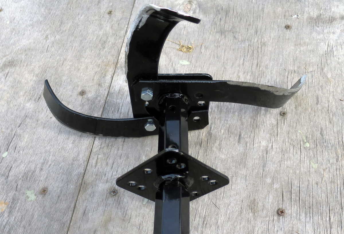 Ножи острием по ходу движения (левая фреза, 1-й фланец).