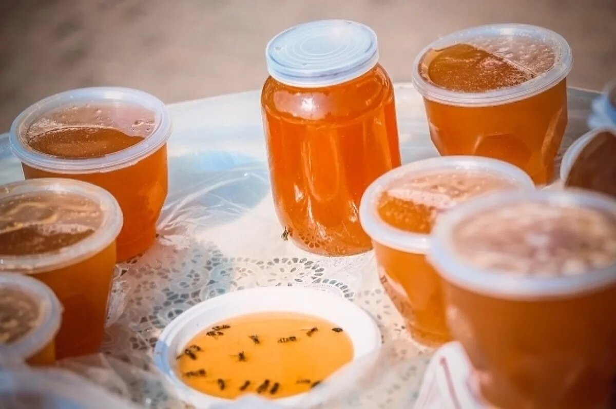    Священник рассказал новосибирцам о традициях на Медовый Спас