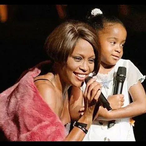 В детском возрасте с мамой на концерте 