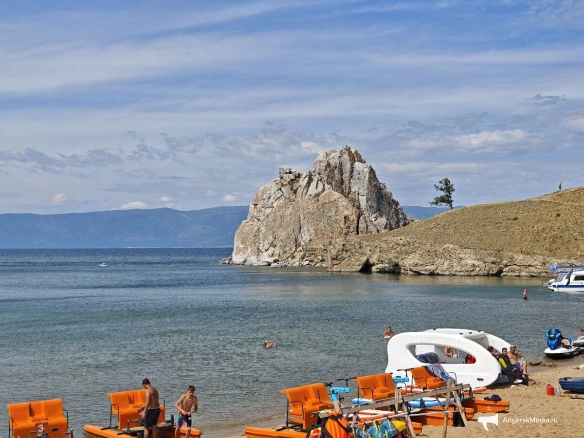 Скала Шаманка (мыс Бурхан)