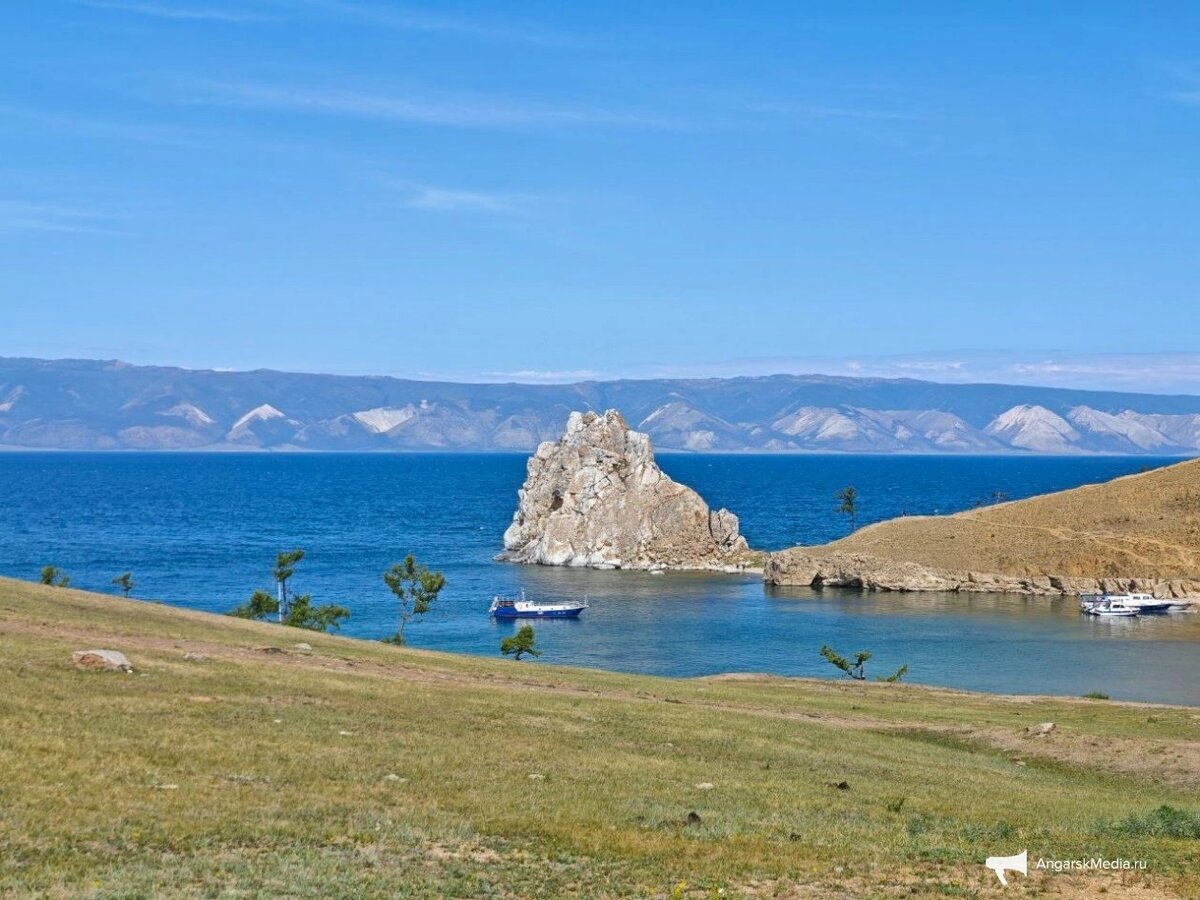 Скала Шаманка (мыс Бурхан)