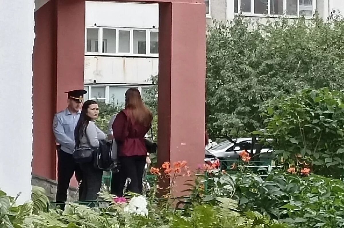    В Екатеринбурге из семьи изъяли всех детей после падения малышки из окна