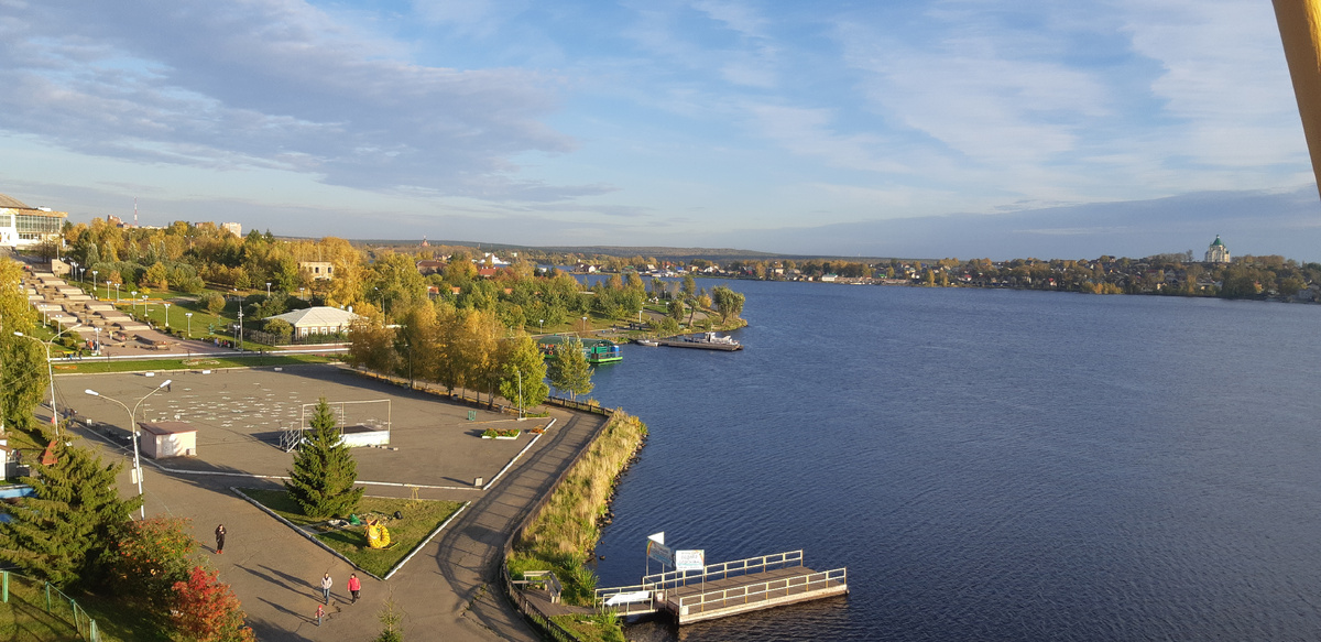 Набережная и парк в центре Нижнего Тагила.