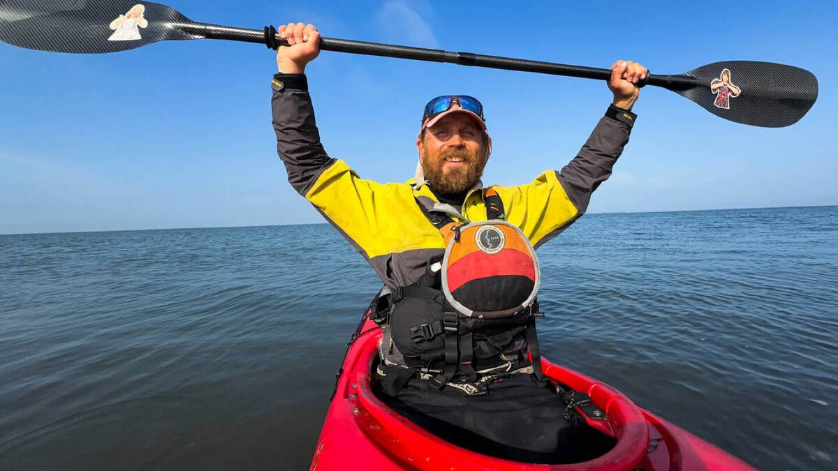     Фото: Чегодаев про Урал/Telegram Олег Чегодаев, путешественник с Урала, завершил грандиозный маршрут протяженностью около 5000 км, пройдя на каяке от южных регионов России до Северного Ледовитого океана.