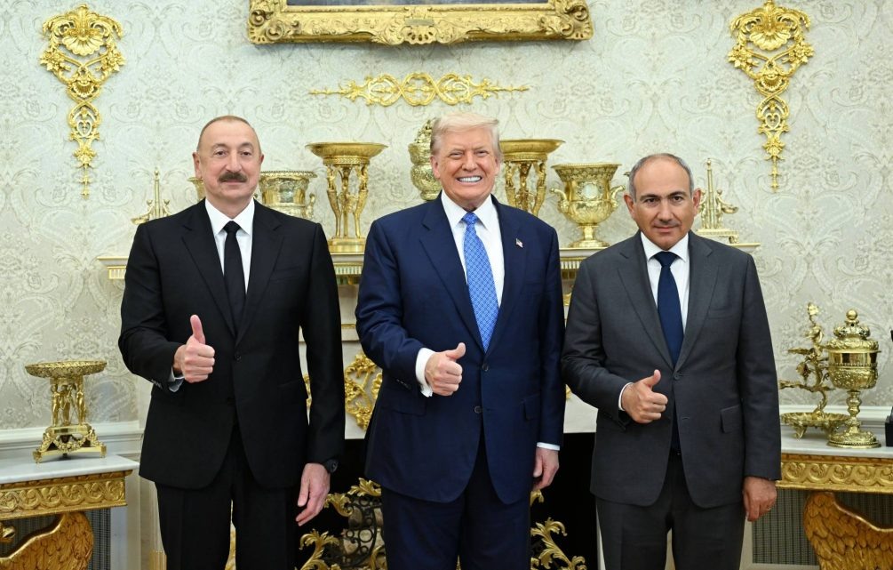    Лидеры Азербайджана и Армении нашли нового "друга" для своих стран. Фото с сайта президента Ильхама Алиева.