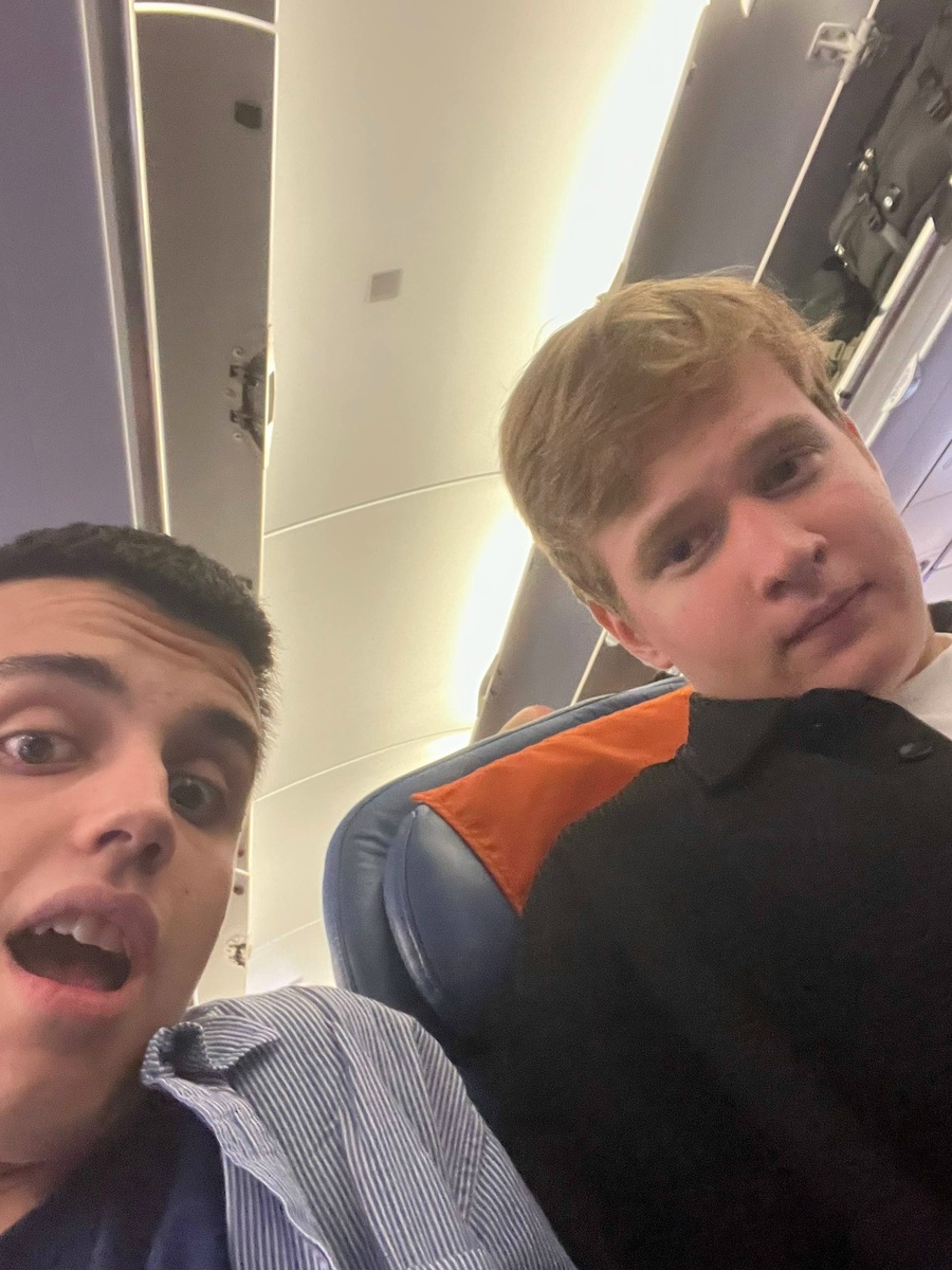 6:50 в самолете