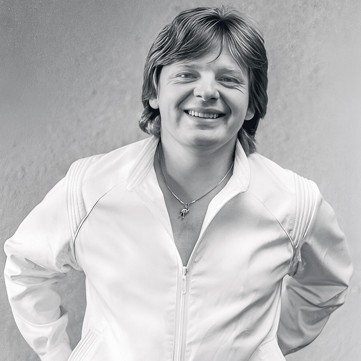 Юрий Михайлович Антонов — советский и российский эстрадный певец, композитор, музыкант, поэт, актёр кино и озвучивания. Народный артист Российской Федерации, народный артист Чеченской Республики.