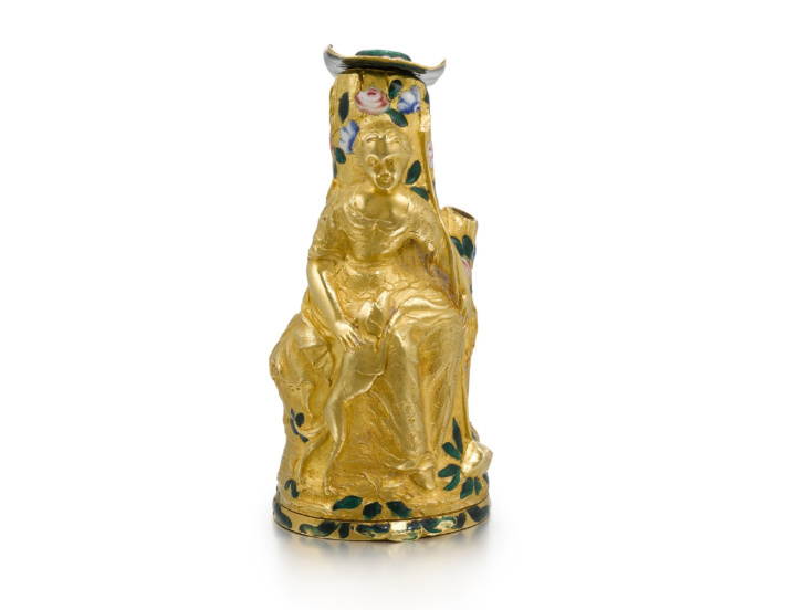 Флакон для духов и нюхательного табака. Дания, Копенгаген, 1757 г. Мастер - Натаниэль Фальшенгрин (дат. Nathaniel Falchengreen). Золото, эмаль. Онлайн-каталог аукционного дома Sotheby's. 10.11.2021. Эл. ресурс URL: https://www.sothebys.com/en/buy/auction/2021/gold-boxes-silver-and-ceramics/a-charming-gold-and-enamel-combined-scent-bottle