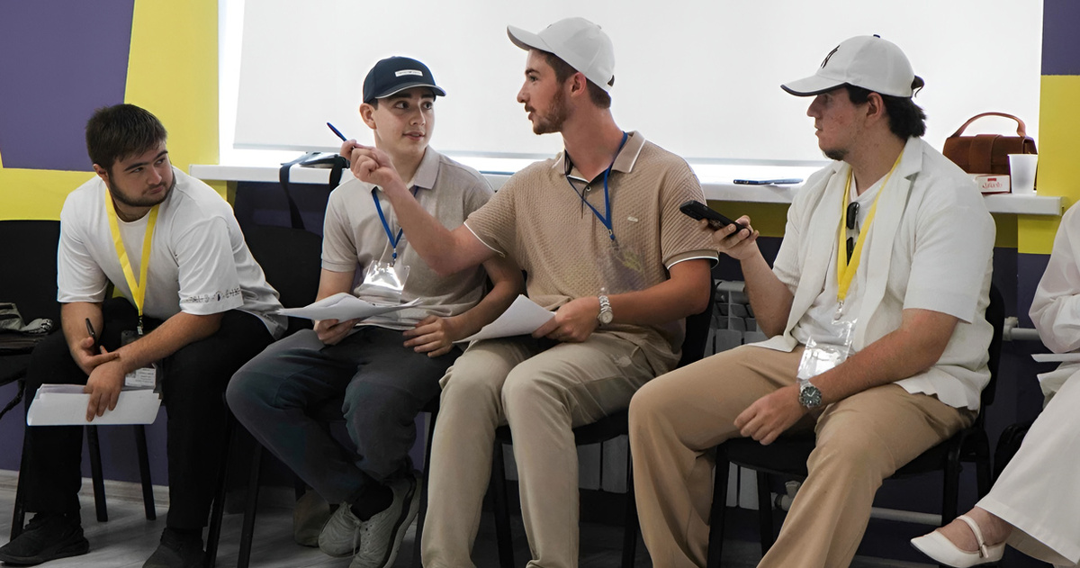 Участники клуба освоили живой разговорный английский язык