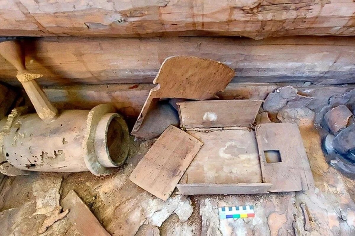    Деревянная посуда, найденная археологами в могильнике II века нашей эры, представляет собой части перегонного аппарата, выяснили ученые Томского госуниверситета.
