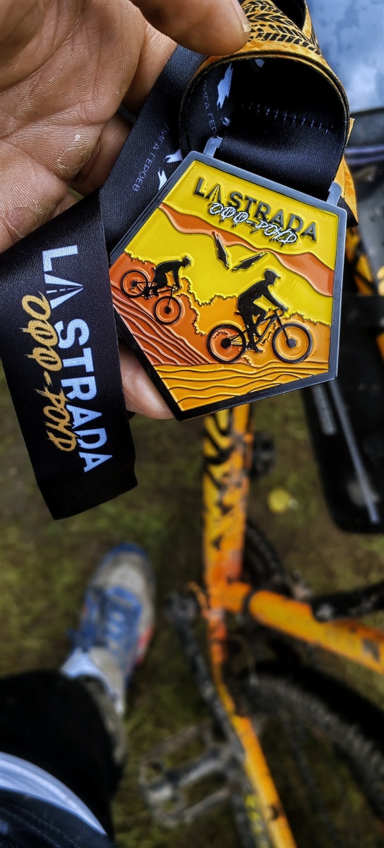 Привет, друзья! В минувшую субботу ( 9 августа ) состоялась велогонка lastrada  OFF-ROAD от  Лига героев,  хочу поделиться с вами своими впечатлениями от участия в зачете 10 километров по настоящему бездорожью. 