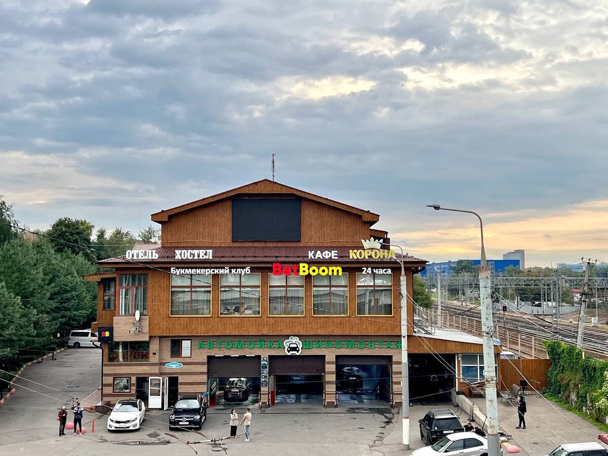 Листаем карусель. Фото автора.