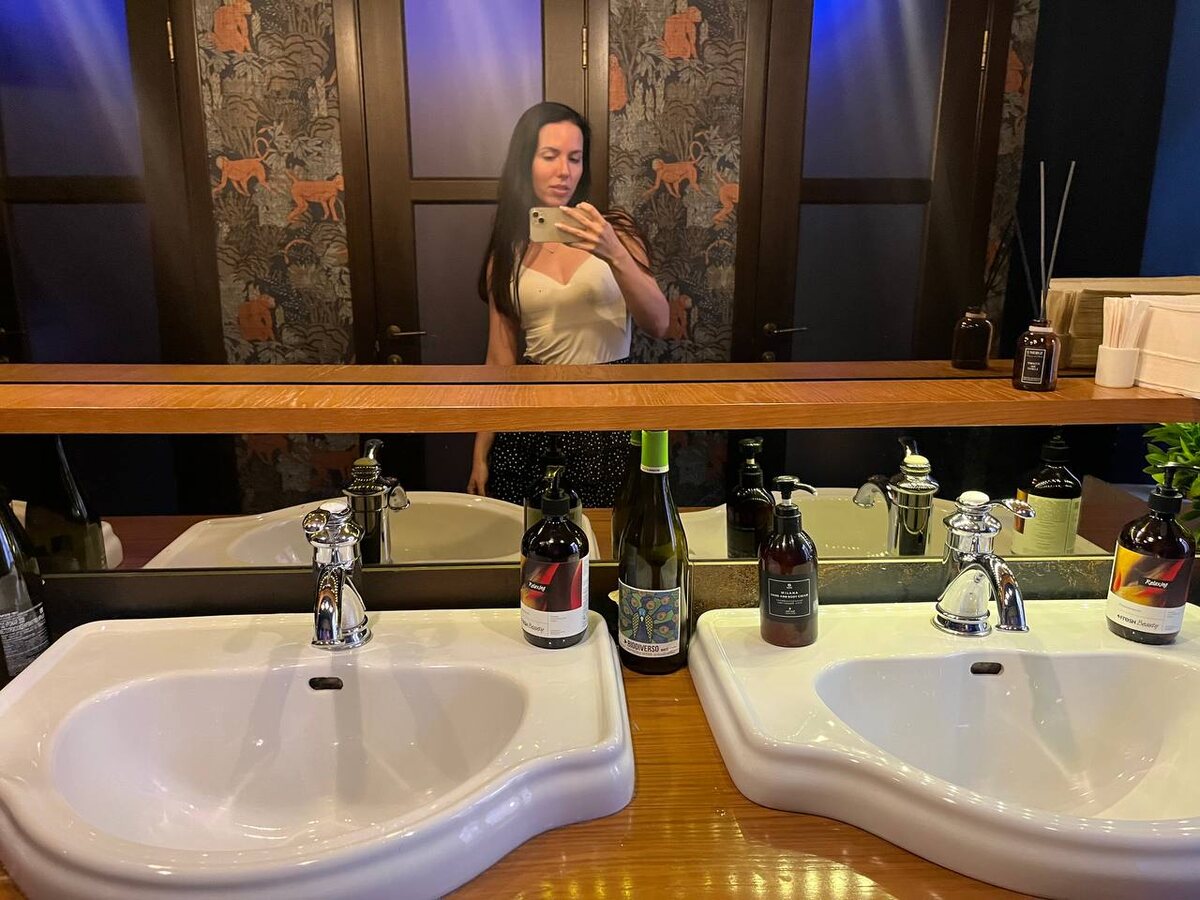 селфи в туалете