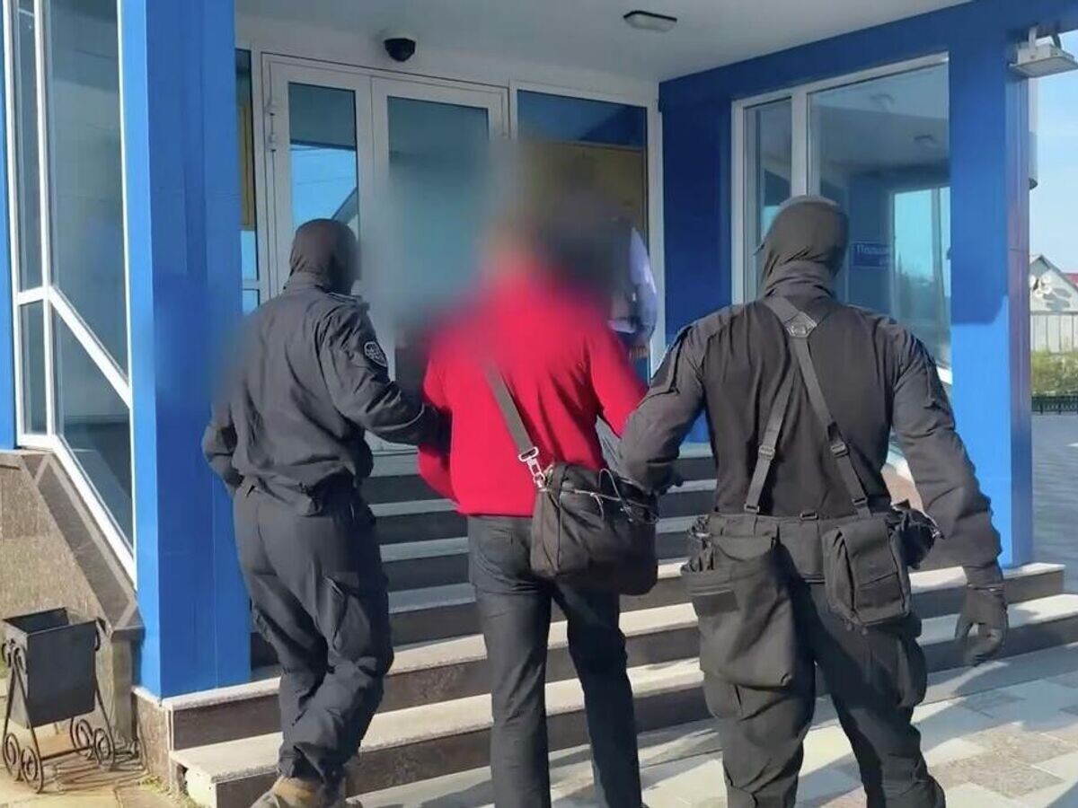    Задержание заместителя мэра Салехарда в Ямало-Ненецком автономном округе Николая Токарчука© Следком ЯНАО/Telegram
