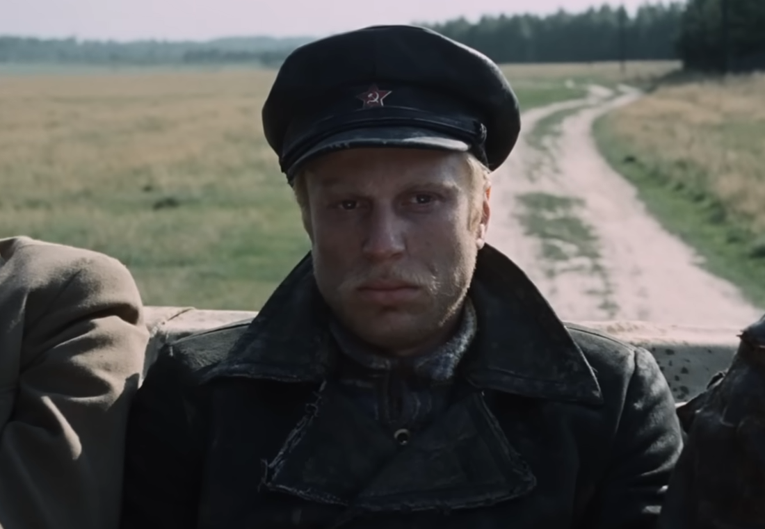 Кадр из фильма «Свой среди чужих, чужой среди своих», производство киностудии «Мосфильм», Первое творческое объединение, режиссёр Никита Михалков, 1974 г.