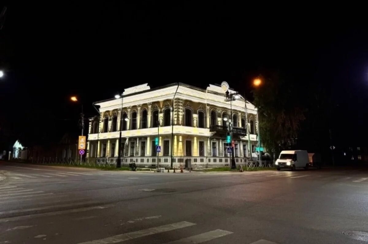    В Ярославской области установили подсветку на двух зданиях и одном мосту