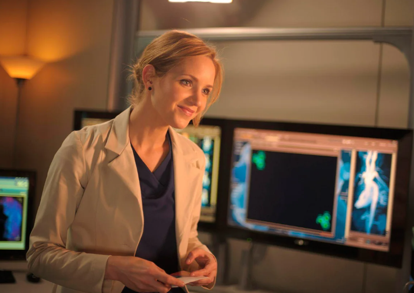 Фрагмент из сериала "Доктор мафии"