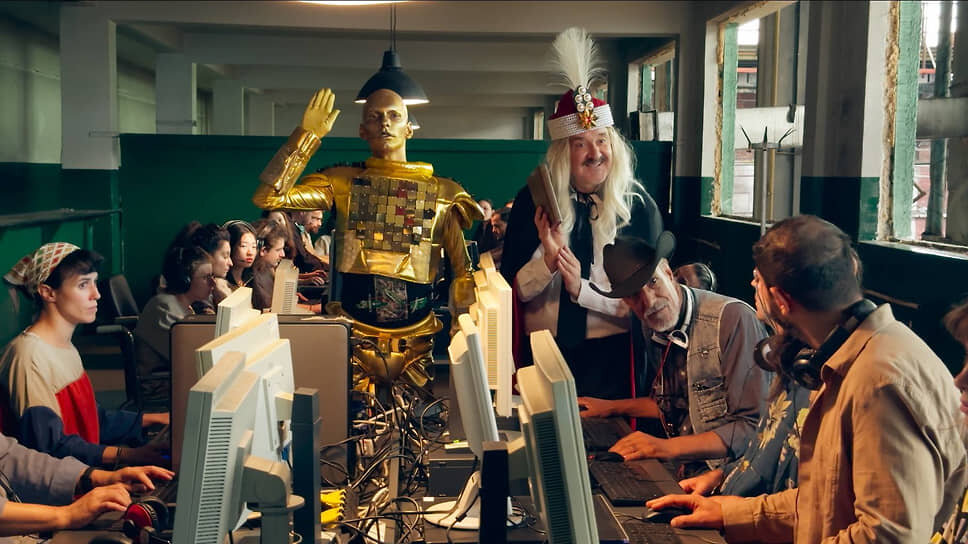 «Дракулу» снимали на iPhone и с использованием ИИ, что определило эстетику фильма, собравшего самые безвкусные изображения и образы.📷Фото: SagaFilm