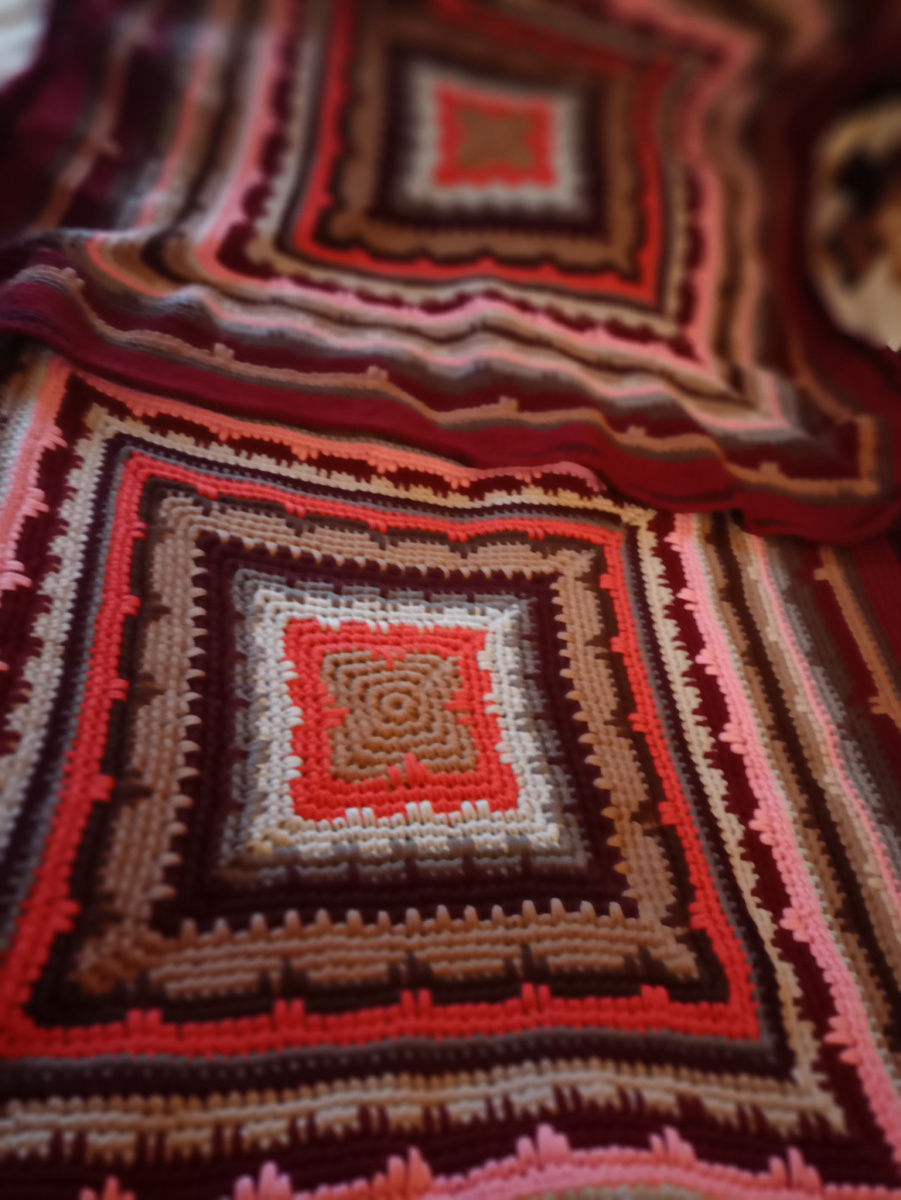 Покрывало на кресло. Картинка автора