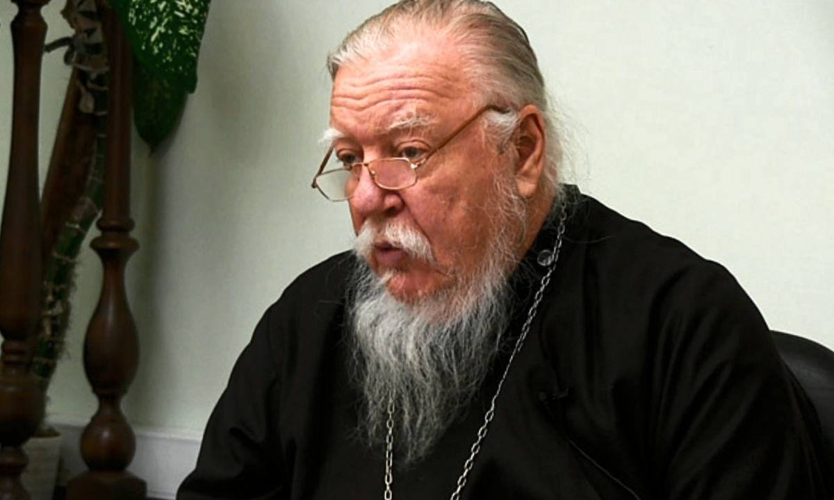 Димитрий Смирнов (07.03.1951 — 21.10.2020 гг.) — протоиерей, церковный и общественный деятель.